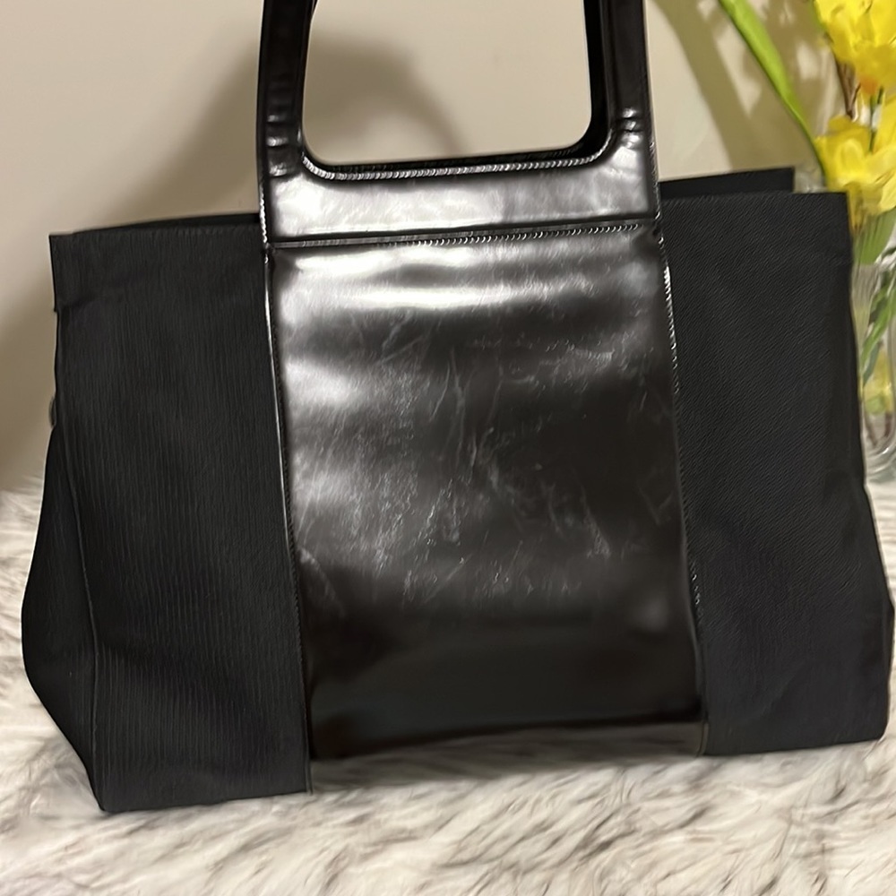Salvatore Ferregamo tote with dust bag. - Picture 3 of 8